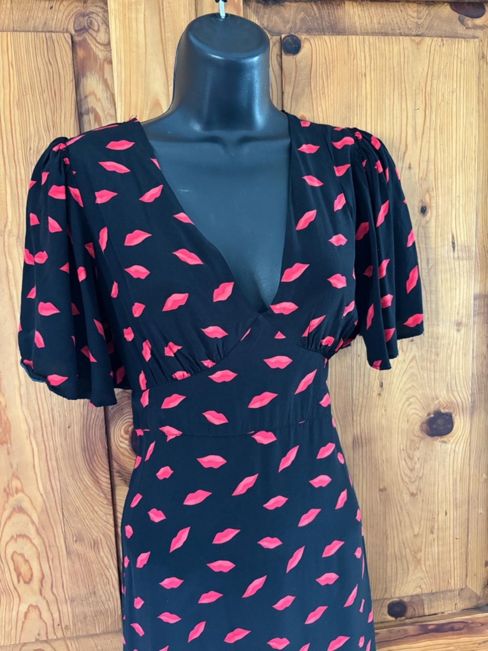 💋 Rayon maxi dress flutter  sleeves &  red lipstick kiss theme Sz Sm 6 💋